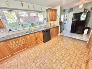 Photo 13- click for photo gallery